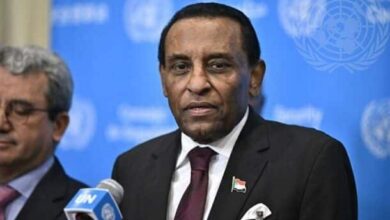 الرئيس كامل إدريس يُعفي وزيرة مجلس الوزراء واثنين من المستشارين من منصبيهما.